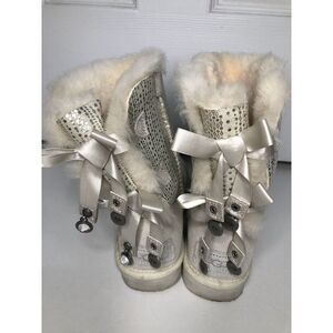 UGG Limited Edition Bailey Bow Boots Silver‎ With Crystal Like Gems Women's Sz 5